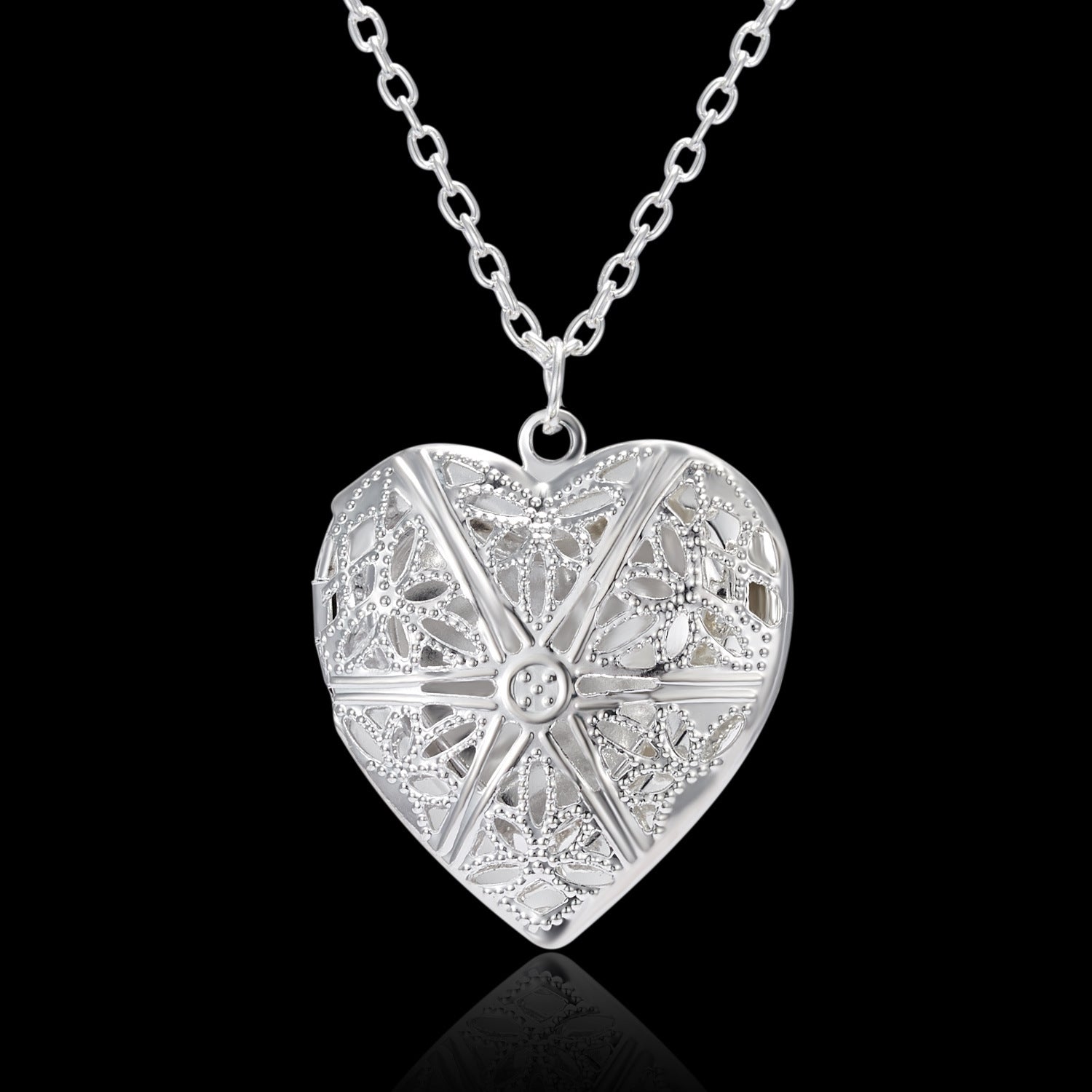 Carved Design Love Necklace Personalized Heart-shaped Photo Frame Pendant Necklace For Women