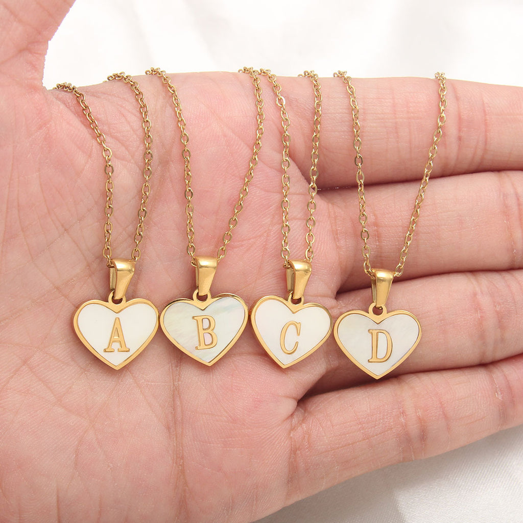 Fashionable Heart-shaped White Shell Gold Love Personalized Initials Alphabates Necklace For Women