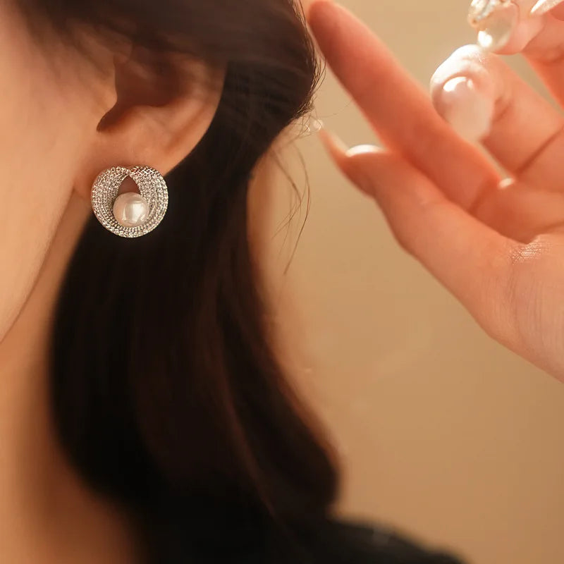 Elegant Cubic Zircon Round Pearl Earrings Asimatric Stud Earring