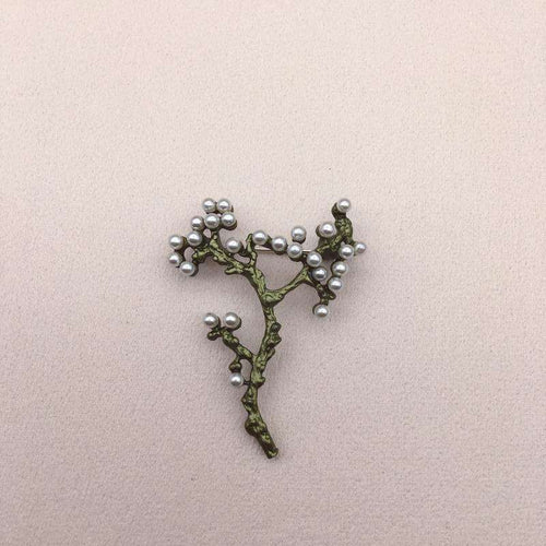Avocado Green Art Small Fresh Pearl Leaf Brooch Orazek UK Ltd