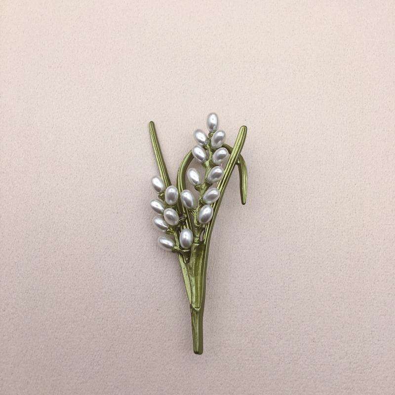 Avocado Green Art Small Fresh Pearl Leaf Brooch Orazek UK Ltd