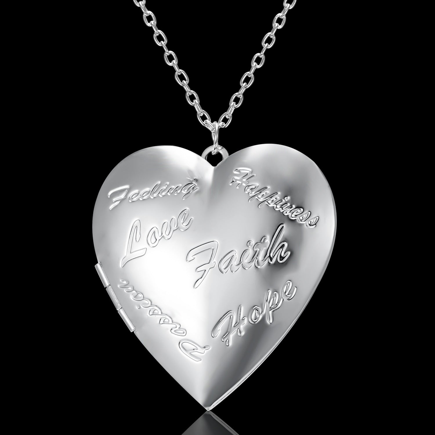 Carved Design Love Necklace Personalized Heart-shaped Photo Frame Pendant Necklace For Women