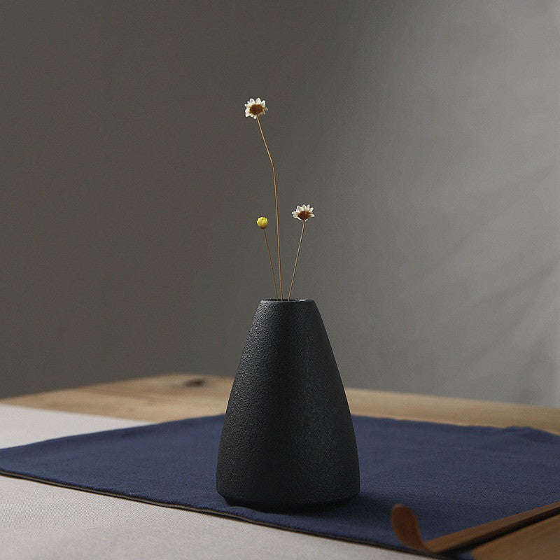 Creative black ceramic small vase | Orazek UK Ltd