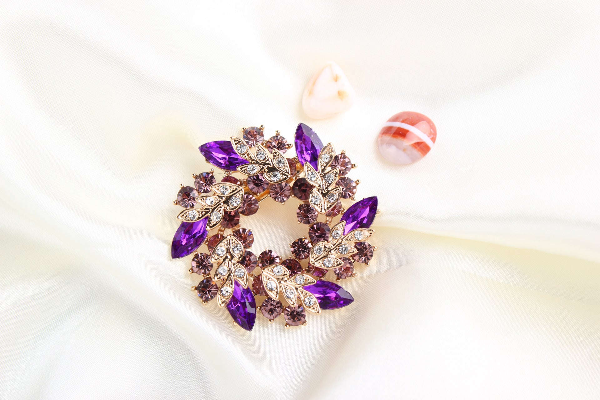 Crystal brooch, diamond-encrusted bauhinia brooch, brooch | Orazek UK Ltd
