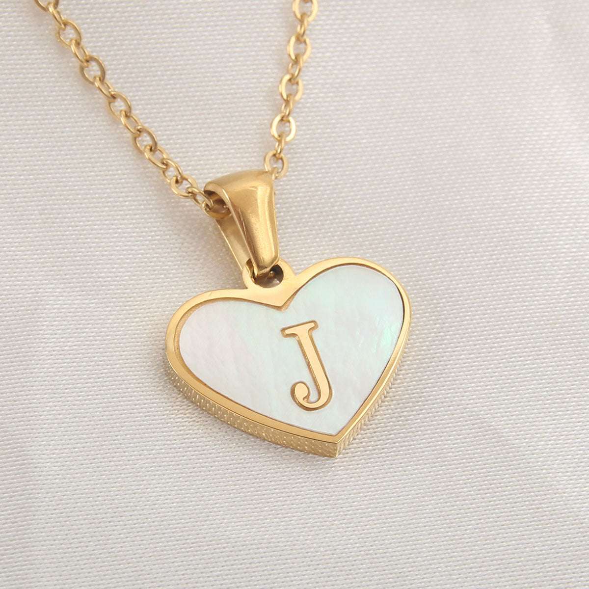 Fashionable Heart-shaped White Shell Gold Love Personalized Initials Alphabates Necklace For Women Orazek UK Ltd