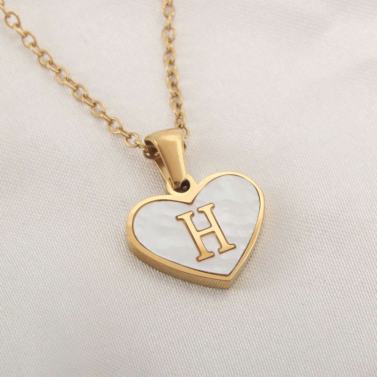 Fashionable Heart-shaped White Shell Gold Love Personalized Initials Alphabates Necklace For Women Orazek UK Ltd