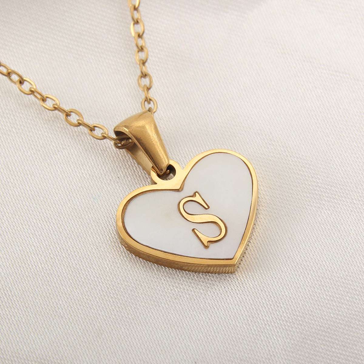 Fashionable Heart-shaped White Shell Gold Love Personalized Initials Alphabates Necklace For Women Orazek UK Ltd