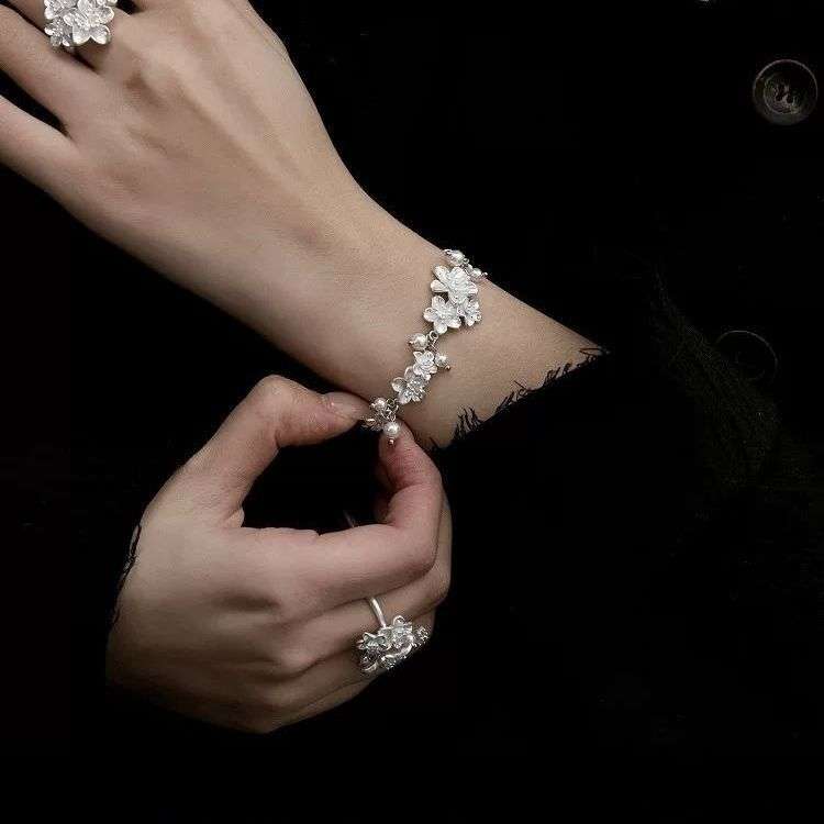 Wearing A Cherry Blossom Bracelet To See Cherry Blossoms Is A Promise With Spring Orazek UK Ltd